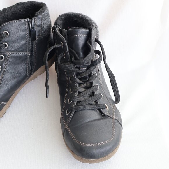 Size 38/7.5 - Medium Width - Taxi Landy Winter Boots - Black - Picture 4 of 13